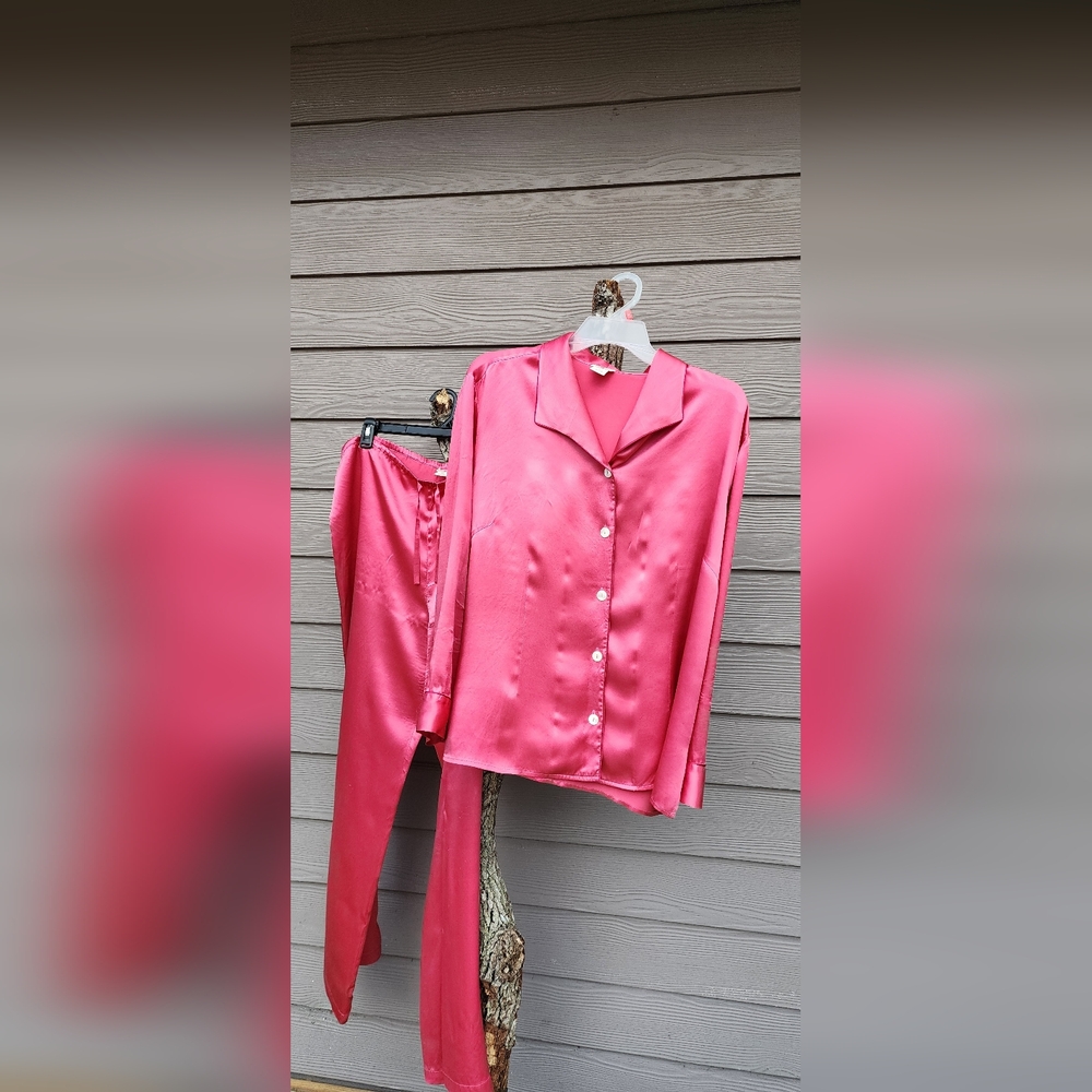 Red Envelope 100% Silk Rose Pajama Set Size M